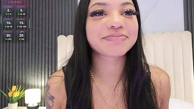 Madiee Rhea online show from 04/11/26, 07:50