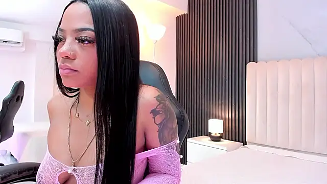 Snapshot of Madiee_Rhea chatting on 02/02/26, 07:35 Madiee Rhea online show from 02/02/26, 07:35