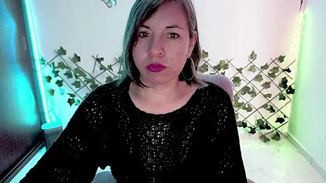 Lady breaks hearts online show from 02/19/26, 12:35