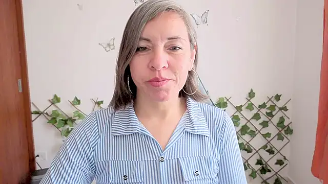 Lady breaks hearts online show from 02/09/26, 12:47