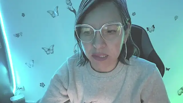 Lady breaks hearts online show from 04/12/26, 10:29