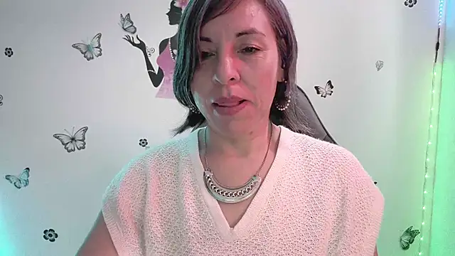 Lady breaks hearts online show from 03/06/26, 12:55