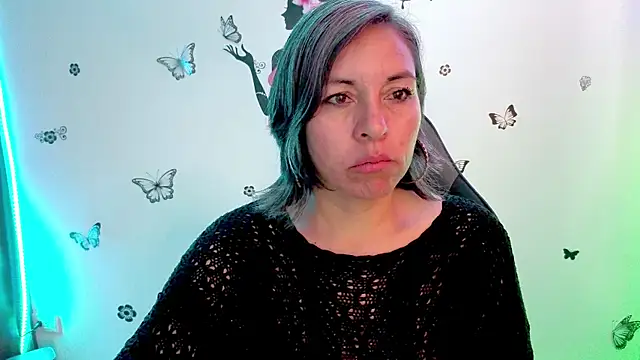 Lady breaks hearts online show from 04/07/26, 01:02