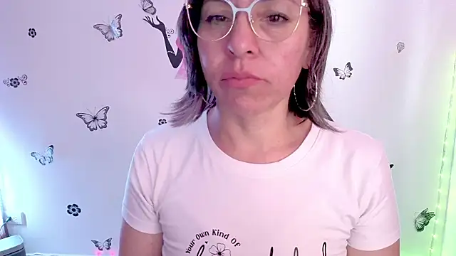 Lady breaks hearts online show from 04/10/26, 06:15