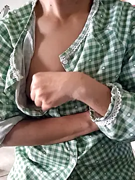 Snapshot of Lyly_sexy2k chatting on 09/23/25, 05:58 Lyly sexy2k online show from 09/23/25, 05:58