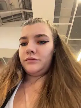 Snapshot of Holy_Tereza chatting on 02/13/26, 03:45 Holy Tereza online show from 02/13/26, 03:45