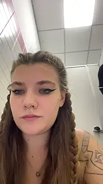 Snapshot of Holy_Tereza chatting on 10/19/25, 03:37 Holy Tereza online show from 10/19/25, 03:37