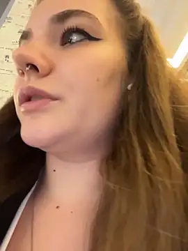 Snapshot of Holy_Tereza chatting on 02/22/26, 03:46 Holy Tereza online show from 02/22/26, 03:46