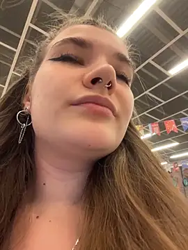 Snapshot of Holy_Tereza chatting on 02/15/26, 03:44 Holy Tereza online show from 02/15/26, 03:44