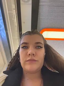 Snapshot of Holy_Tereza chatting on 03/03/26, 03:08 Holy Tereza online show from 03/03/26, 03:08