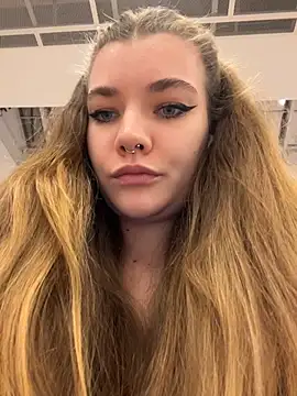 Snapshot of Holy_Tereza chatting on 02/03/26, 03:50 Holy Tereza online show from 02/03/26, 03:50