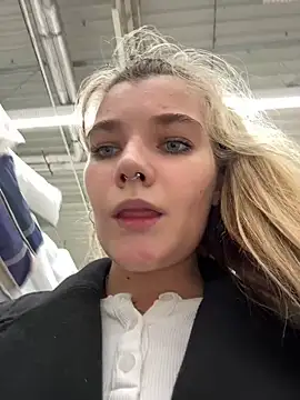 Snapshot of Holy_Tereza chatting on 03/05/25, 03:18 Holy Tereza online show from 03/05/25, 03:18