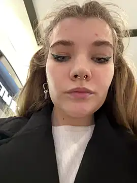 Snapshot of Holy_Tereza chatting on 01/12/25, 06:27 Holy Tereza online show from 01/12/25, 06:27