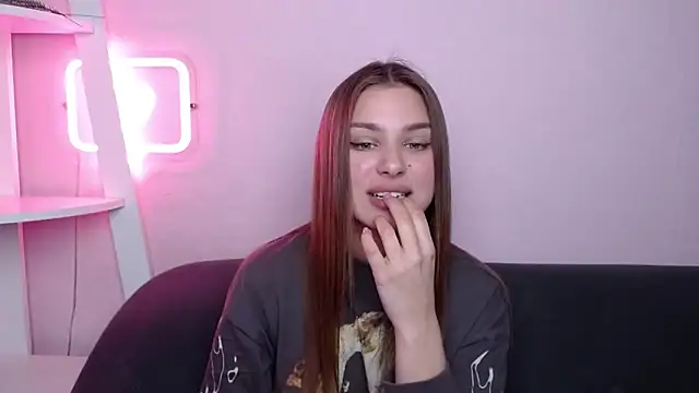 MilanaAngelAs online show from 04/13/26, 07:40