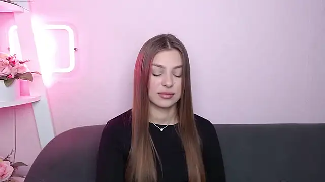 Snapshot of MilanaAngelAs chatting on 04/18/26, 04:48 MilanaAngelAs online show from 04/18/26, 04:48