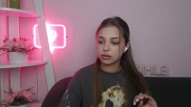 MilanaAngelAs online show from 12/16/25, 08:35