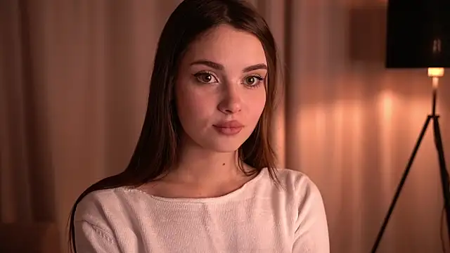 Snapshot of CarmenMoore26 chatting on 12/13/24, 07:32 CarmenMoore26 online show from 12/13/24, 07:32