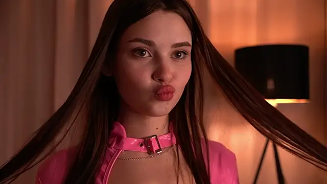 Snapshot of CarmenMoore26 chatting on 12/02/24, 10:40 CarmenMoore26 online show from 12/02/24, 10:40