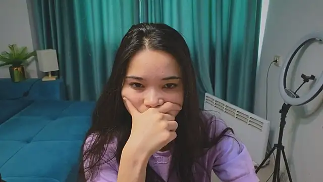 Snapshot of July_Kane chatting on 10/29/25, 06:34 July Kane online show from 10/29/25, 06:34