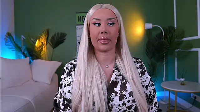 EvaZane online show from 05/14/26, 10:23