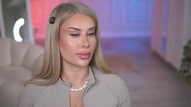 EvaZane online show from 02/02/26, 08:41