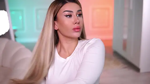 EvaZane online show from 11/19/25, 08:20