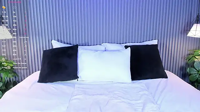 Snapshot of vanity_sex chatting on 11/23/25, 12:37 vanity sex online show from 11/23/25, 12:37