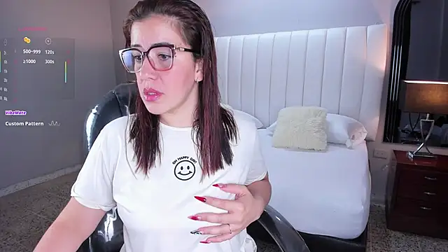 Snapshot of vanity_sex chatting on 10/23/25, 11:42 vanity sex online show from 10/23/25, 11:42