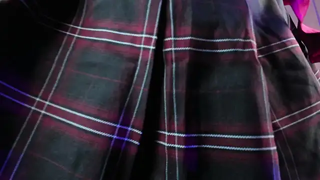 Snapshot of vanity_sex chatting on 12/19/25, 11:45 vanity sex online show from 12/19/25, 11:45