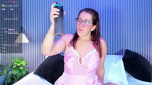 Snapshot of vanity_sex chatting on 11/20/25, 11:44 vanity sex online show from 11/20/25, 11:44