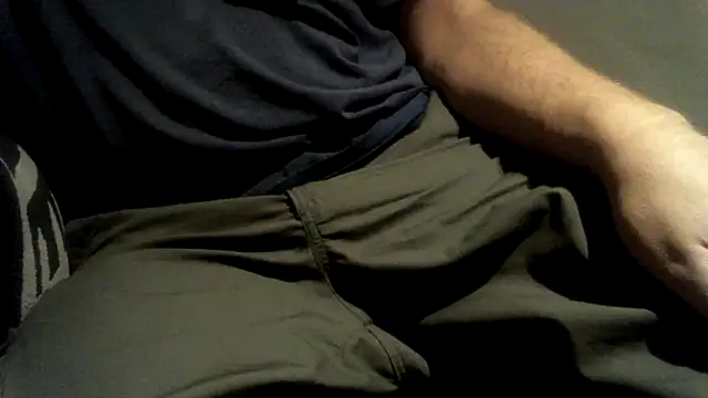 Snapshot of sexxx-mike chatting on 11/15/25, 06:01 sexxx-mike online show from 11/15/25, 06:01