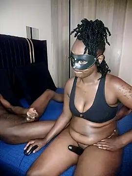 Snapshot of KikiLovesD chatting on 11/13/25, 07:56 KikiLovesD online show from 11/13/25, 07:56