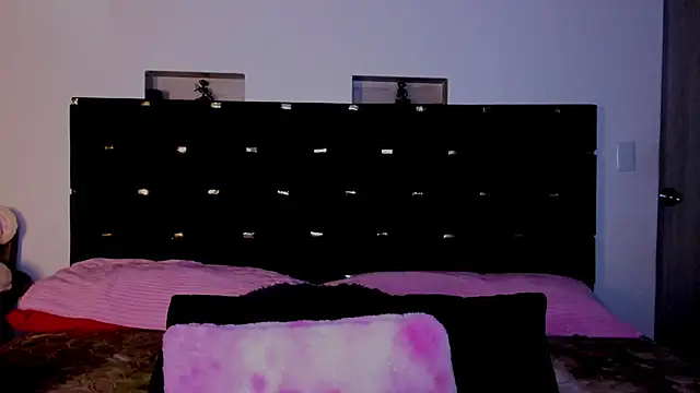 charlottemeyerr online show from 02/09/25, 06:16