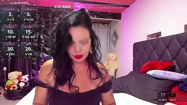 charlottemeyerr online show from 10/31/25, 03:25