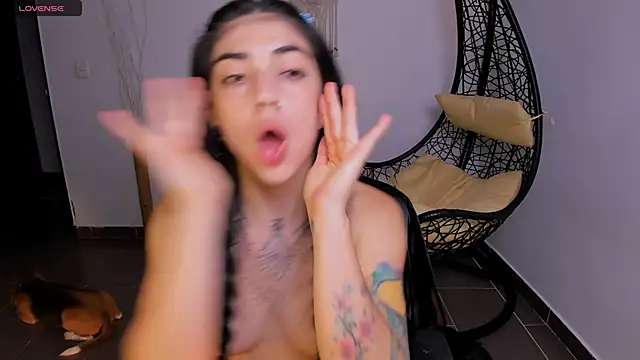 Nina-monroe online show from 03/07/25, 11:49