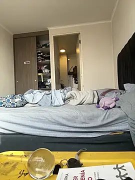 ViolettaSummer online show from 05/13/26, 02:57