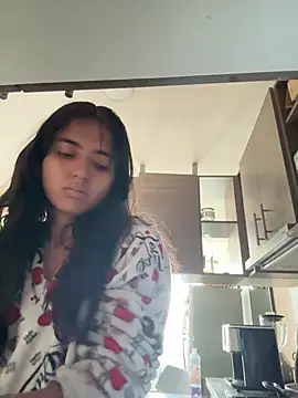 ViolettaSummer online show from 05/18/26, 05:07