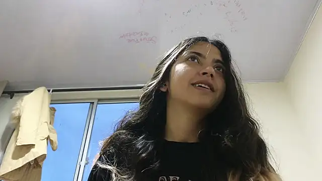 ViolettaSummer online show from 02/21/25, 11:11