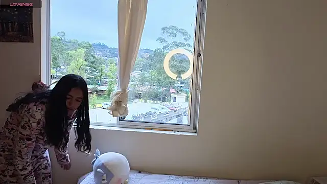 ViolettaSummer online show from 10/10/25, 01:34