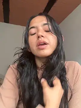 ViolettaSummer online show from 03/28/26, 09:27