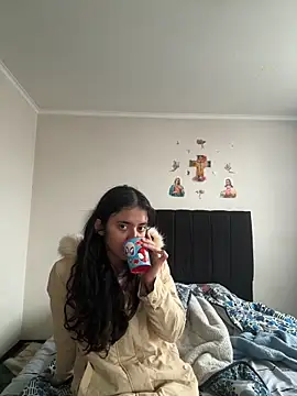 ViolettaSummer online show from 06/10/26, 01:23