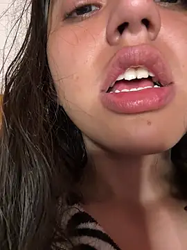 ViolettaSummer online show from 04/05/26, 01:12