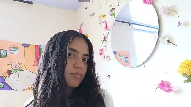 ViolettaSummer online show from 01/11/25, 06:44