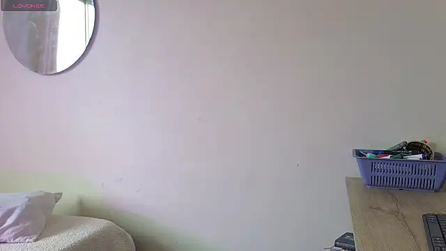 ViolettaSummer online show from 10/26/25, 03:01