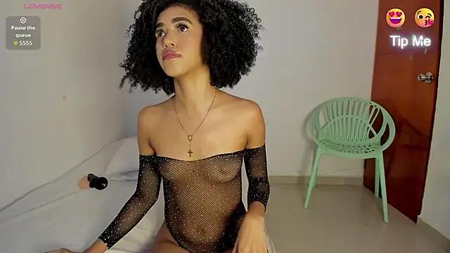 Snapshot of Lorena_Hawkins chatting on 10/18/25, 04:42 Lorena Hawkins online show from 10/18/25, 04:42