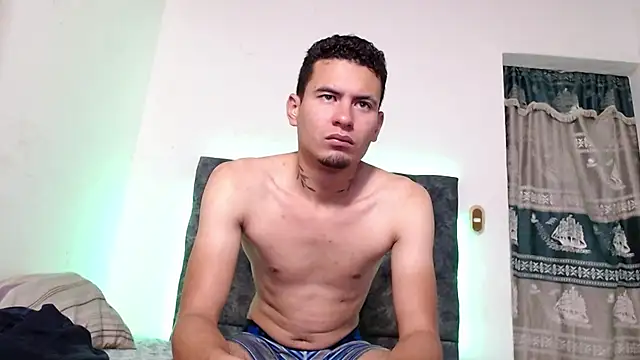 Snapshot of brandon_a_collin chatting on 12/21/24, 11:24 brandon a collin online show from 12/21/24, 11:24