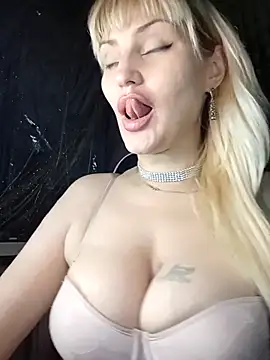 Freya Milf online show from 11/29/25, 01:22