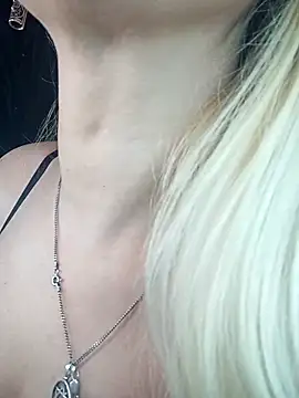 Freya Milf online show from 02/06/26, 02:57