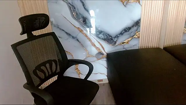 Dollbehavior  online show from 10/02/25, 02:04