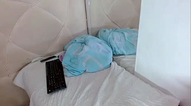 Dollbehavior  online show from 01/25/25, 01:30